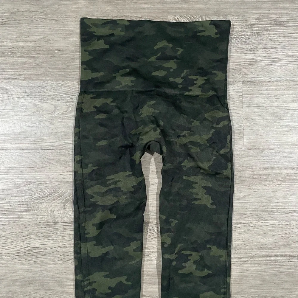 Spanx Seamless Camo‎ Leggings